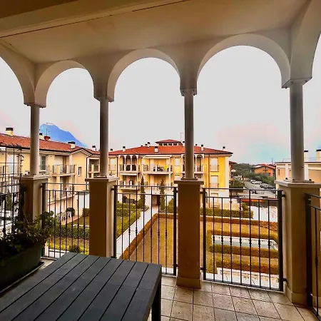 Relais Fasanella Attico - Di Garda Апартаменты *