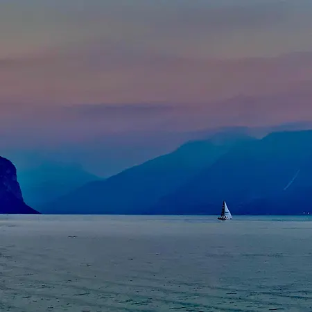 Relais Fasanella Attico - Di Garda Apartment *